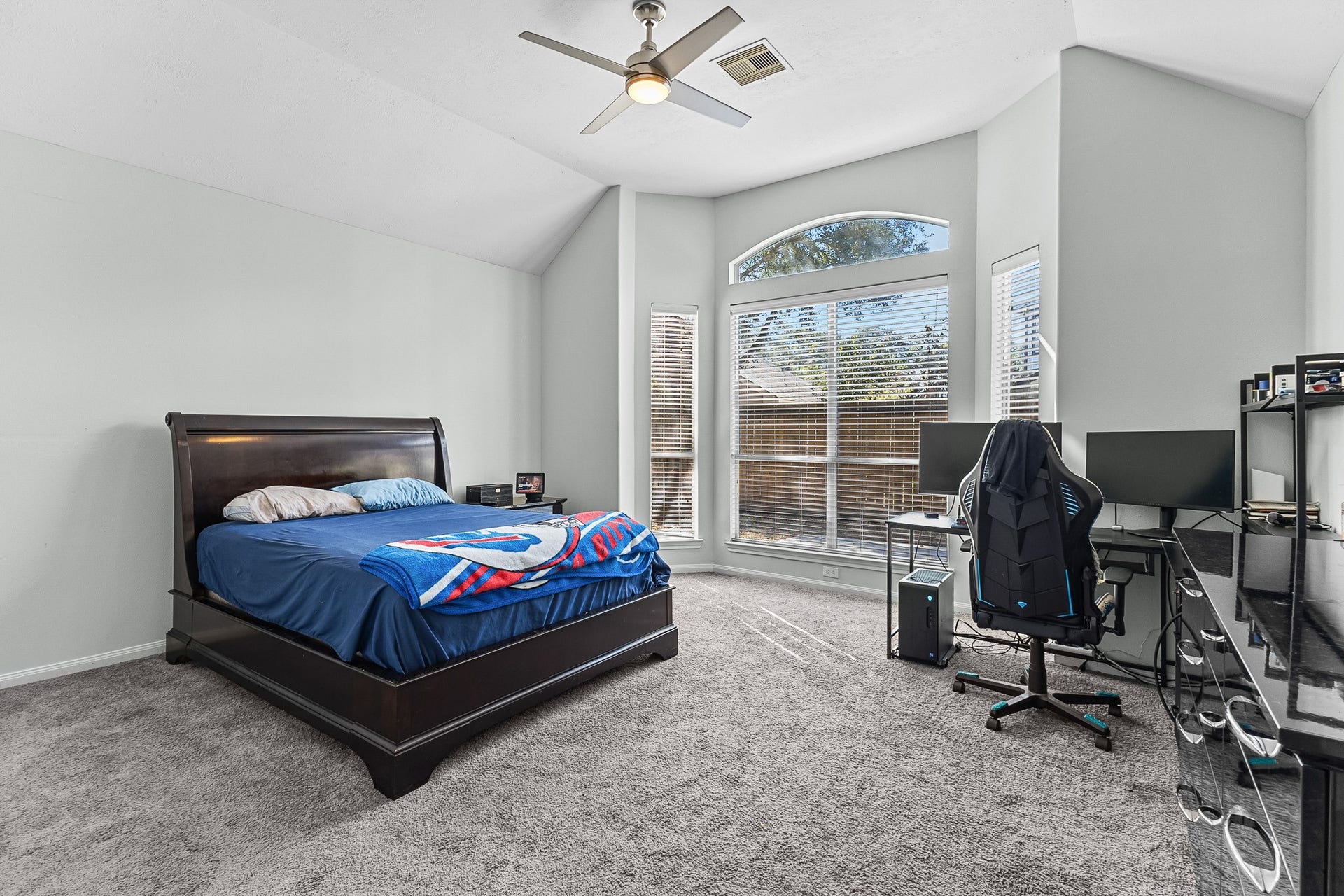 8702 Sailing Drive, Humble, TX 77346 8702 Sailing Drive, Humble, TX 77346