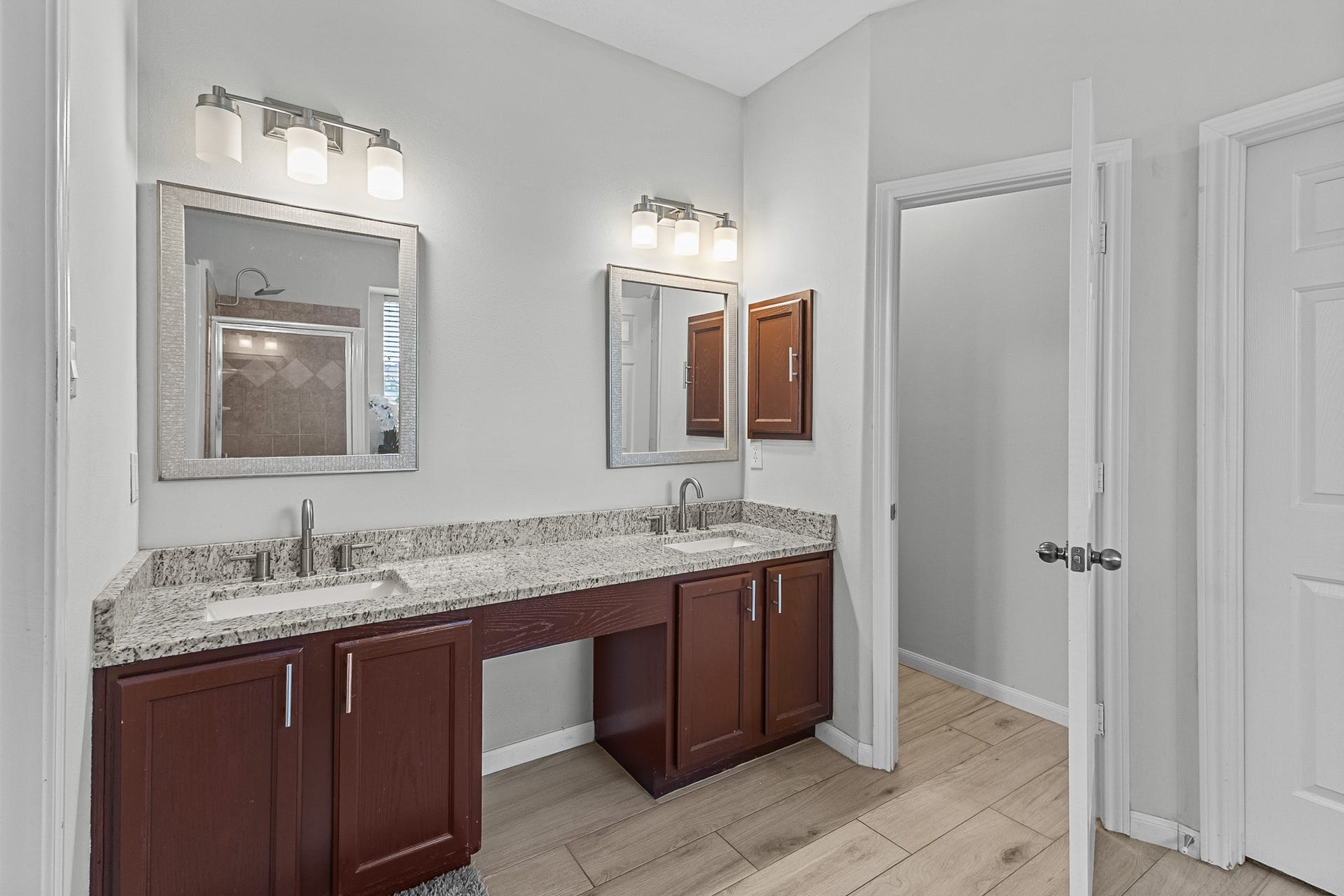 8702 Sailing Drive, Humble, TX 77346 8702 Sailing Drive, Humble, TX 77346