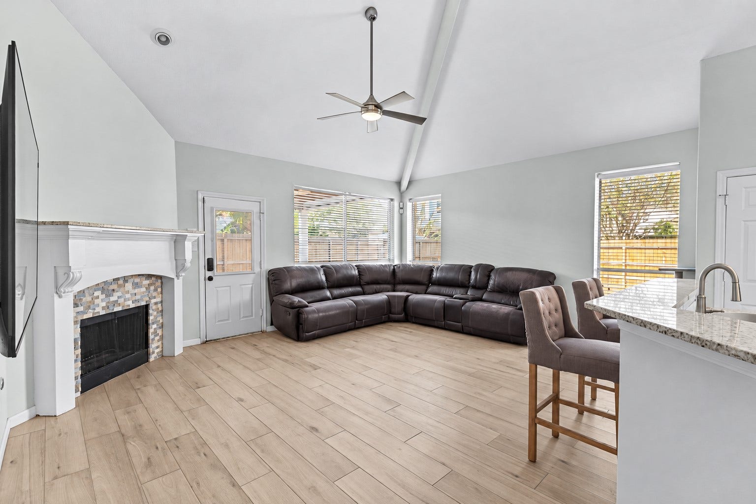 8702 Sailing Drive, Humble, TX 77346 8702 Sailing Drive, Humble, TX 77346