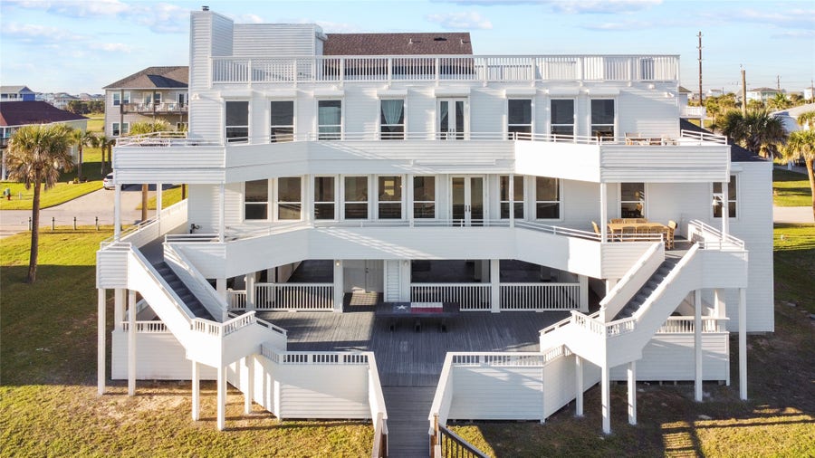 Property photo for 18419 E De Vaca, Galveston, TX