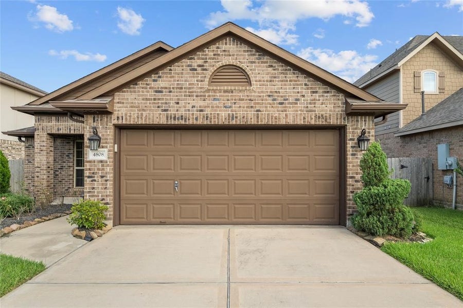Property photo for 4808 Ladona Court, League City, TX