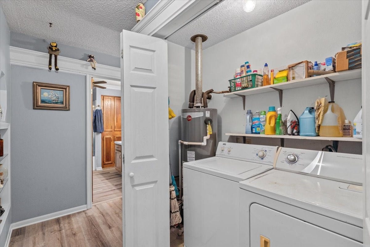 8717 Acorn Lane, Hitchcock, TX 77563 Interior utility area.