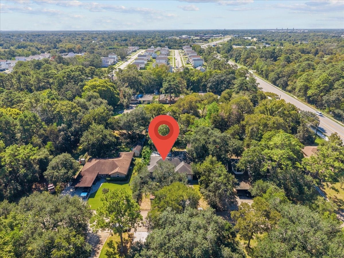 8717 Acorn Lane, Hitchcock, TX 77563 8717 Acorn Lane, Hitchcock, TX 77563
