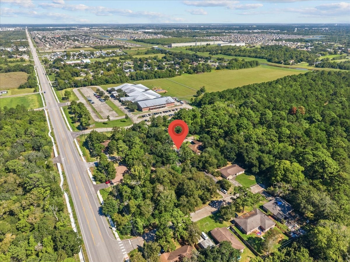 8717 Acorn Lane, Hitchcock, TX 77563 8717 Acorn Lane, Hitchcock, TX 77563