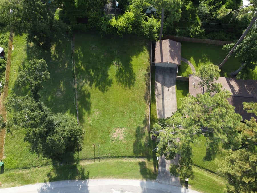 Property photo for 10417 Peachtree Street, Houston, TX