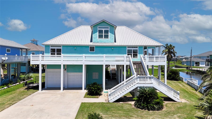 Property photo for 942 Kent, Crystal Beach, TX