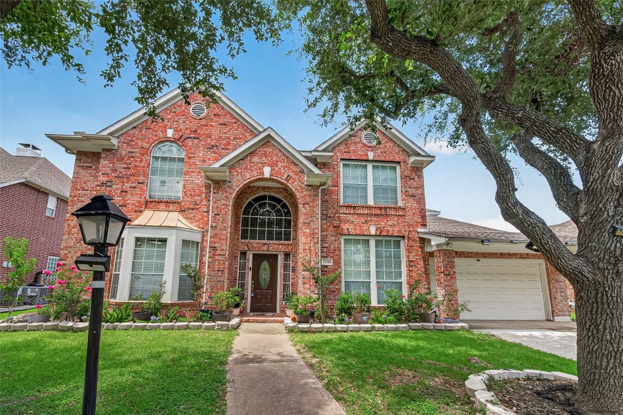 Property photo for 12318 Shadow Green Drive, Houston, TX