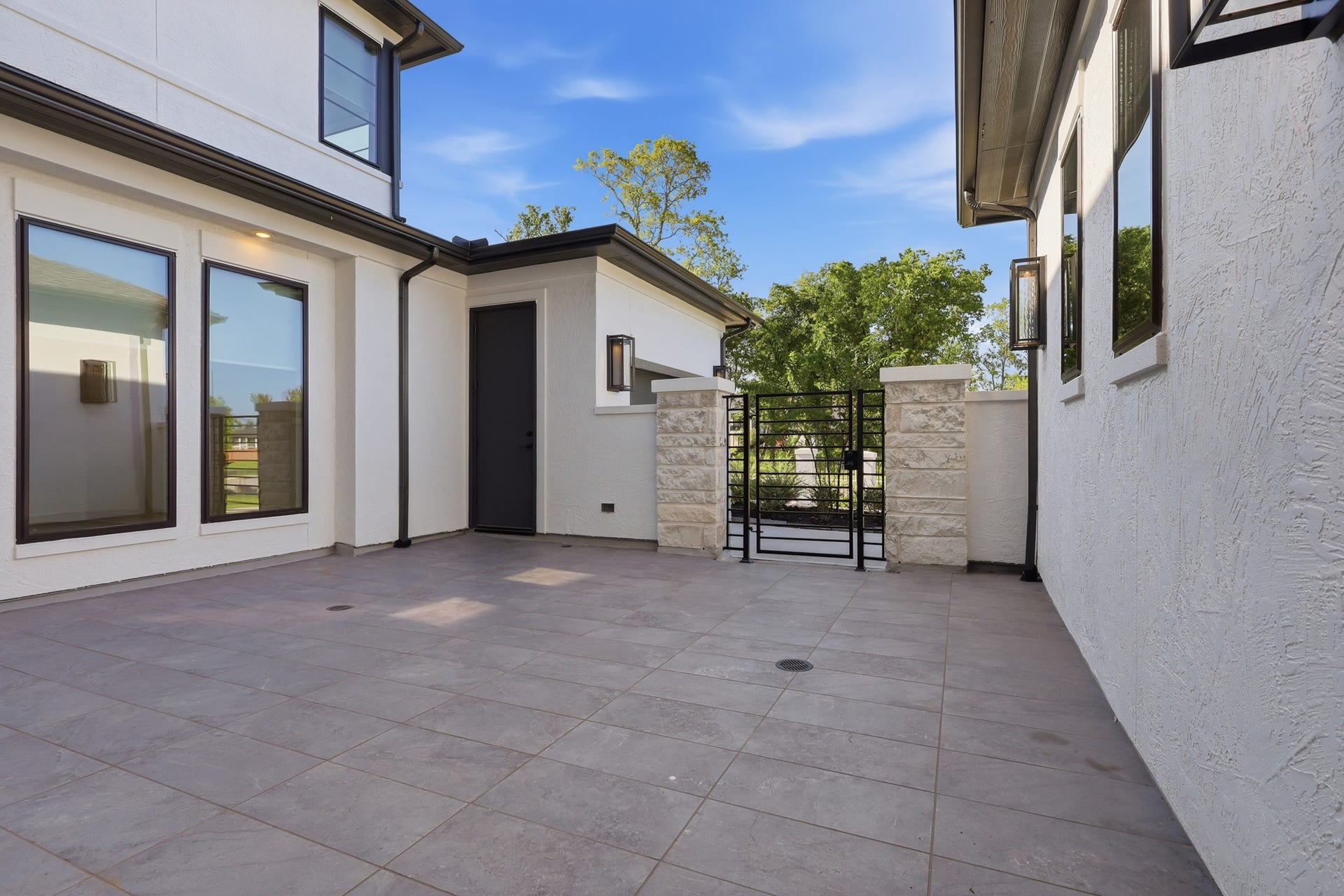10007 Regal Mist Drive, Missouri City, TX 77459 10007 Regal Mist Drive, Missouri City, TX 77459