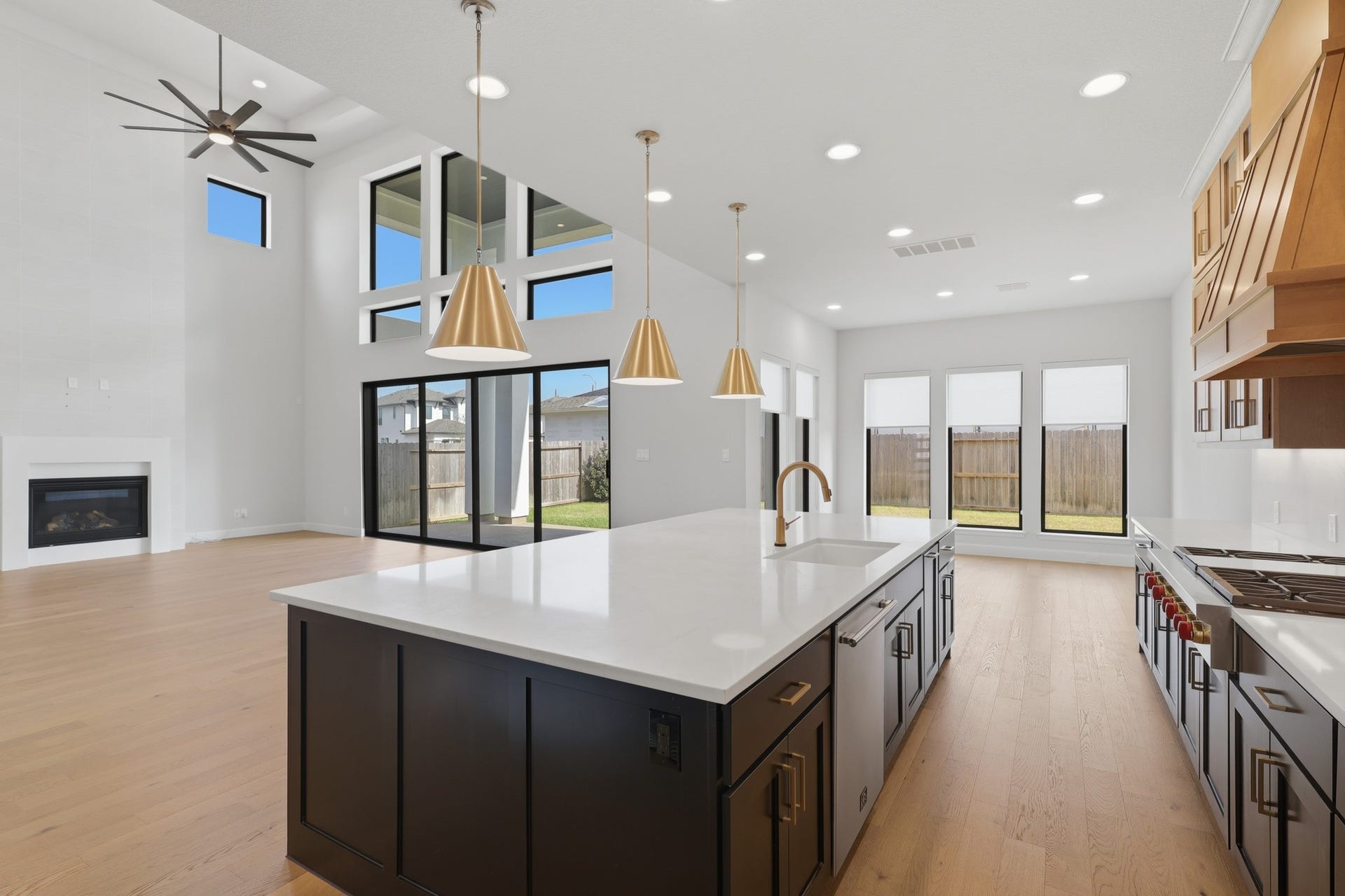 10007 Regal Mist Drive, Missouri City, TX 77459 10007 Regal Mist Drive, Missouri City, TX 77459