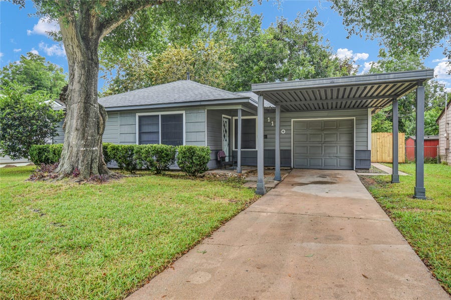 Property photo for 1100 Meadowlane Street, Angleton, TX