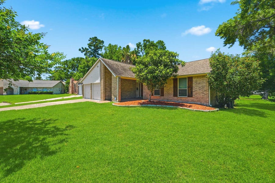 Property photo for 17511 Favor Bend Court, Humble, TX