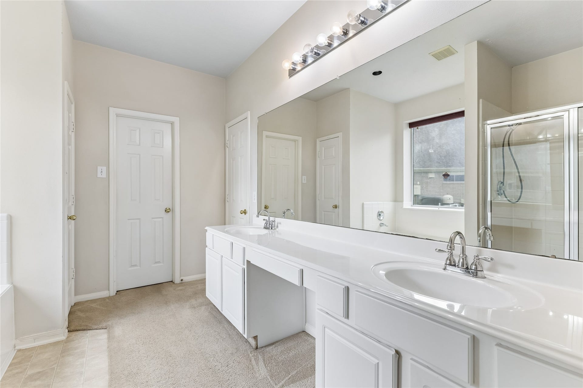 1906 Kamren Drive, Houston, TX 77049 1906 Kamren Drive, Houston, TX 77049