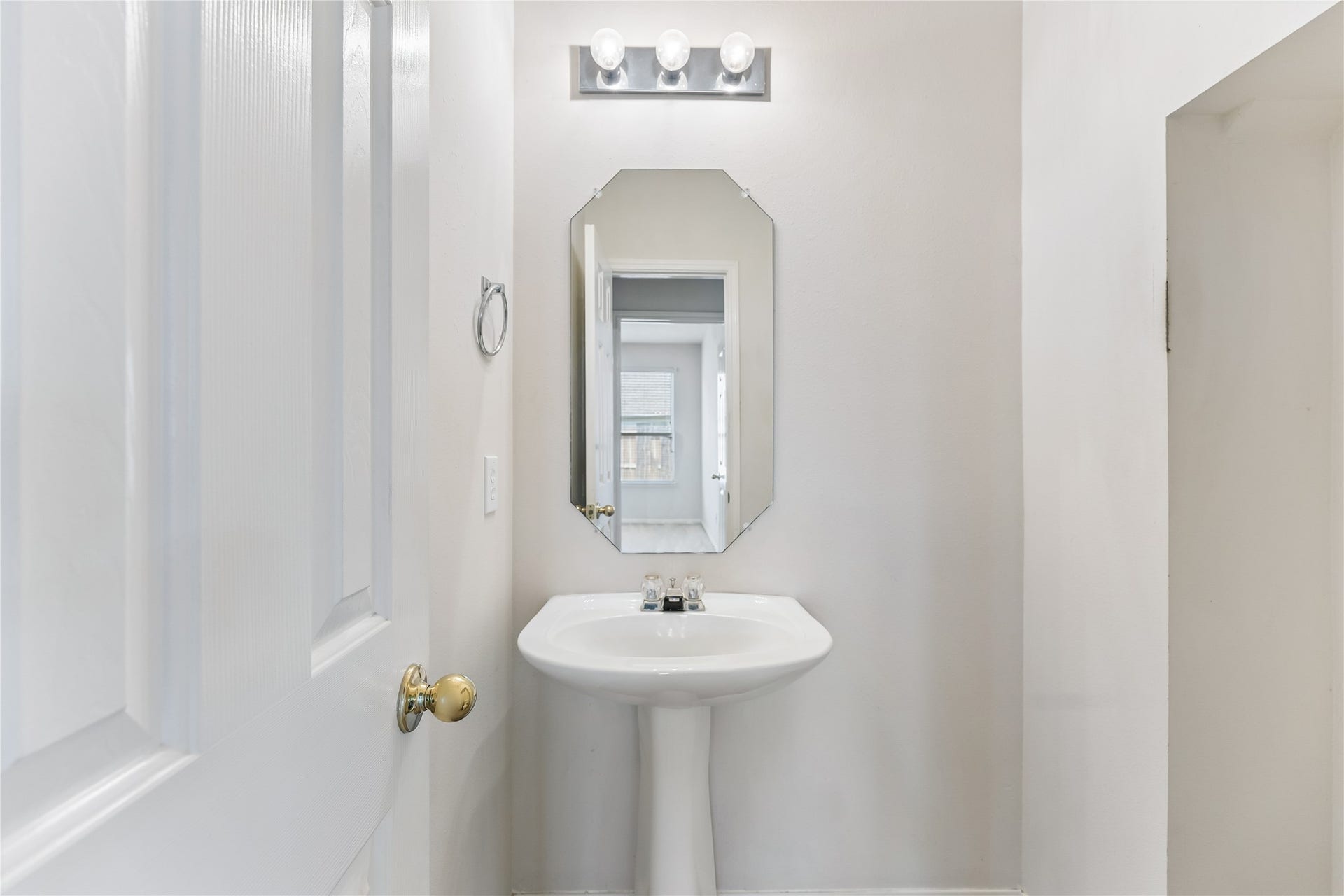 1906 Kamren Drive, Houston, TX 77049 1906 Kamren Drive, Houston, TX 77049