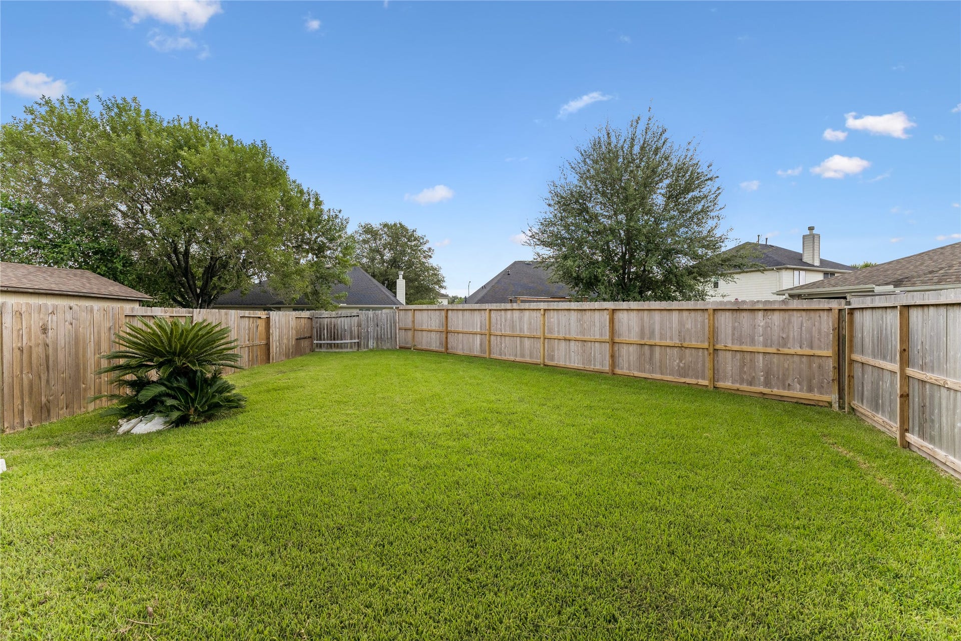 1906 Kamren Drive, Houston, TX 77049 1906 Kamren Drive, Houston, TX 77049