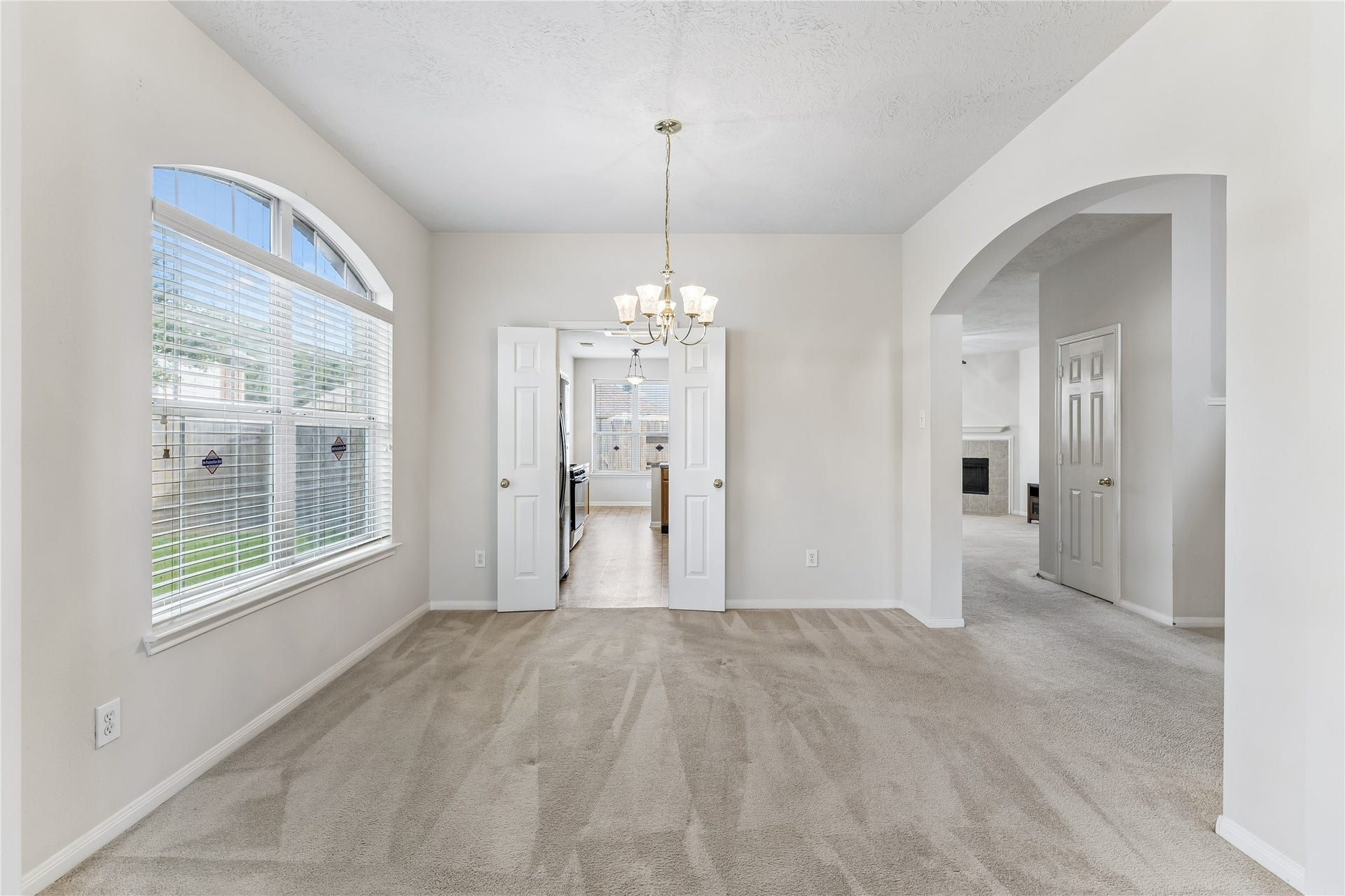 1906 Kamren Drive, Houston, TX 77049 1906 Kamren Drive, Houston, TX 77049