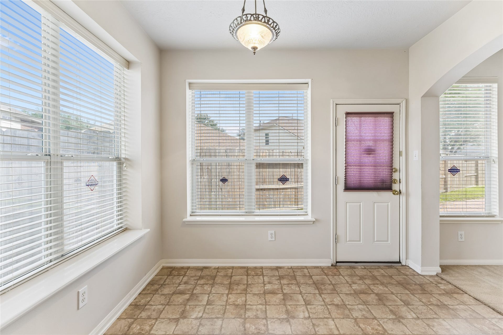 1906 Kamren Drive, Houston, TX 77049 1906 Kamren Drive, Houston, TX 77049