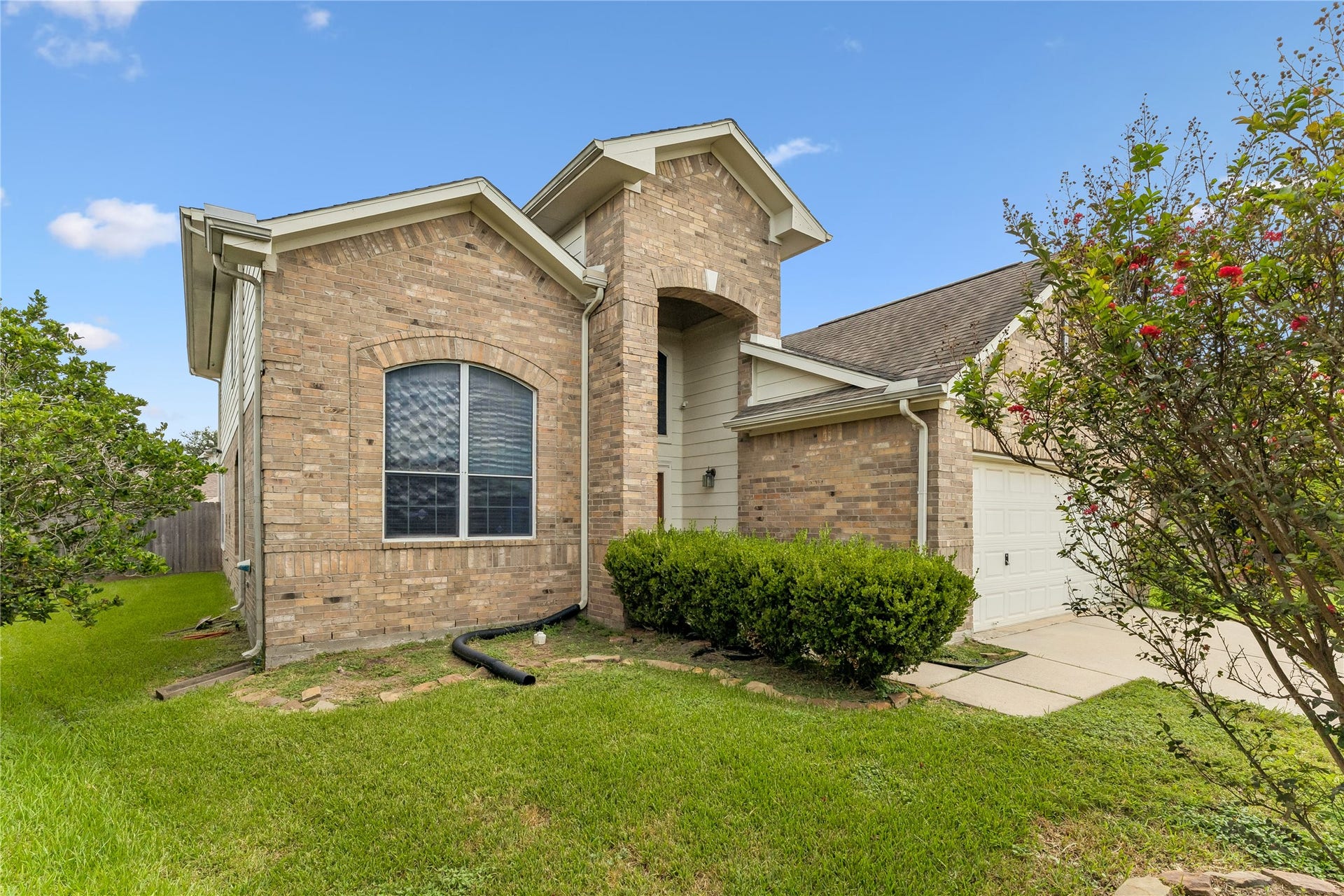 1906 Kamren Drive, Houston, TX 77049 1906 Kamren Drive, Houston, TX 77049