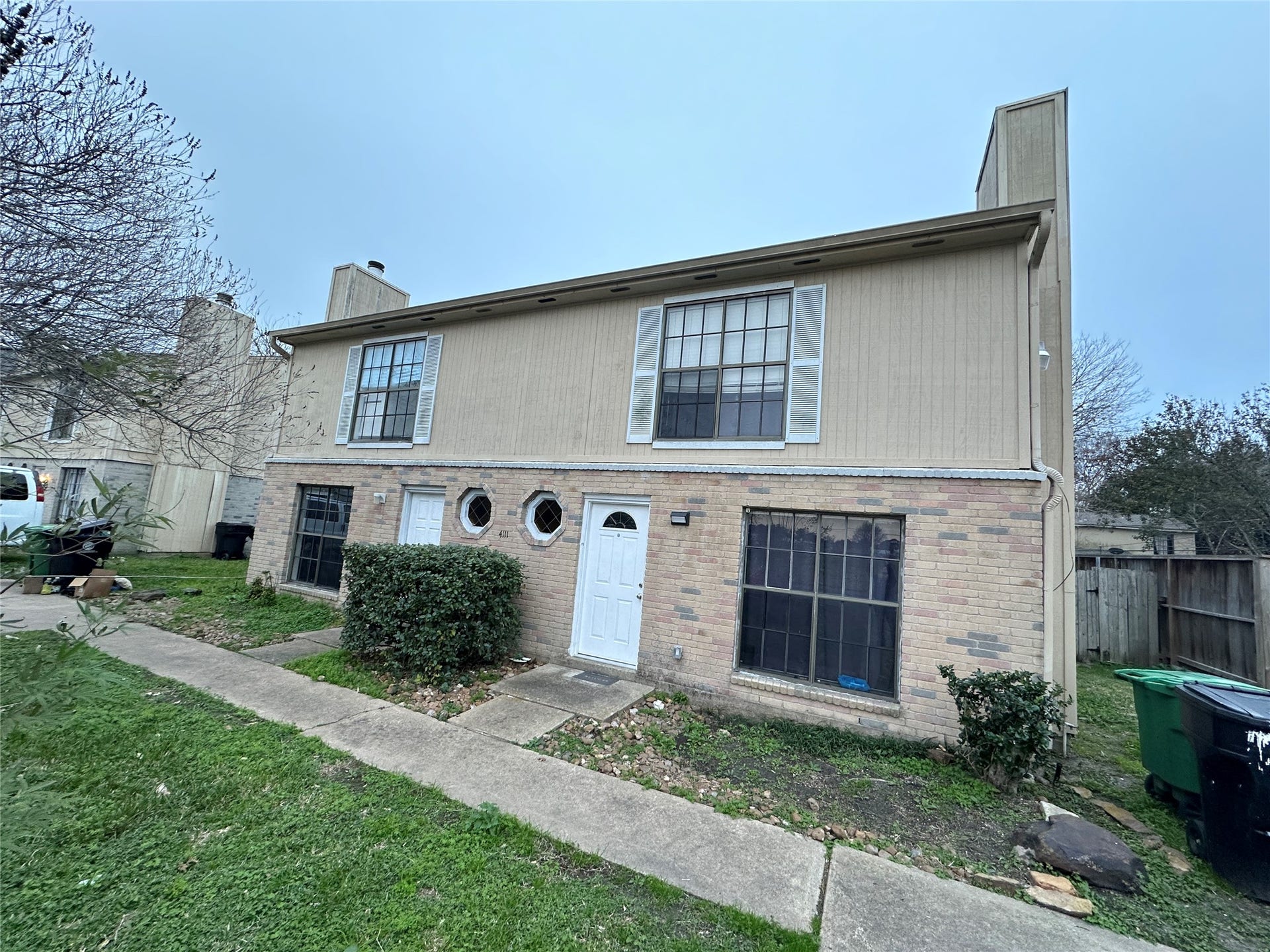 4114 Hartt Lane, Houston, TX 77025 Duplex townhome near TX Medical Center! Move in ready! Representative unit.