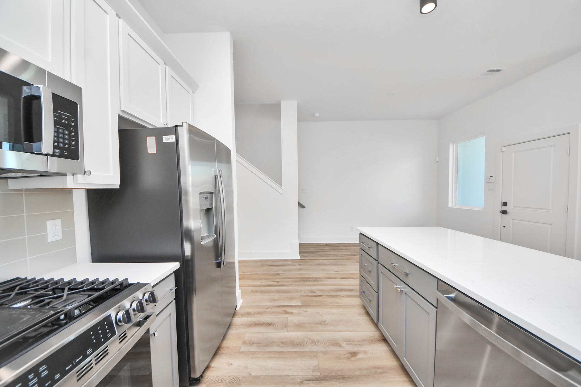 2904 Ruth Street, Houston, TX 77004 Unit A kitchen overlooking the dining area.
