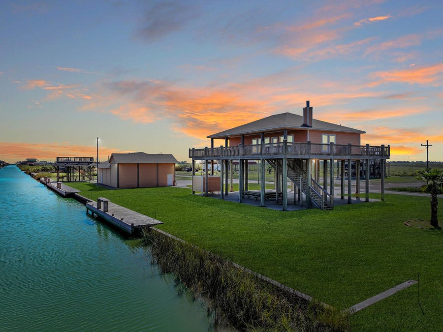 Property photo for 1332 Van Sant, Gilchrist, TX