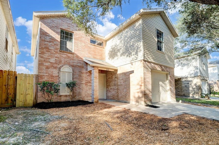 Property photo for 2113 Whittier Drive, Houston, TX