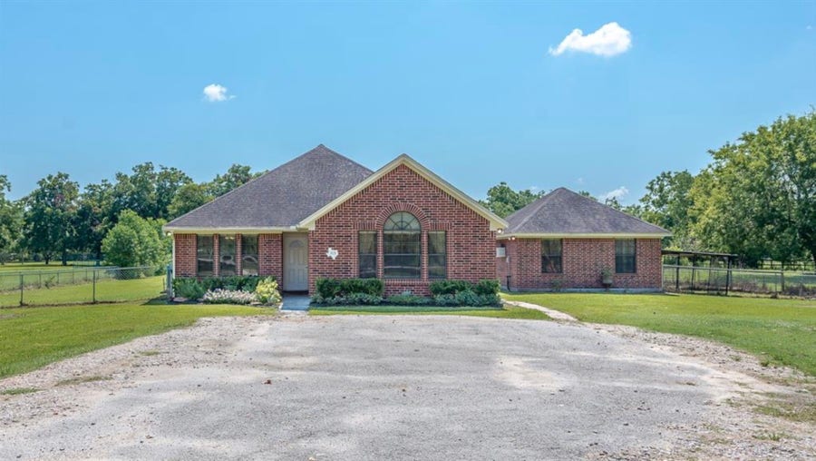 Property photo for 3121 Fm 646 Road N, Santa Fe, TX