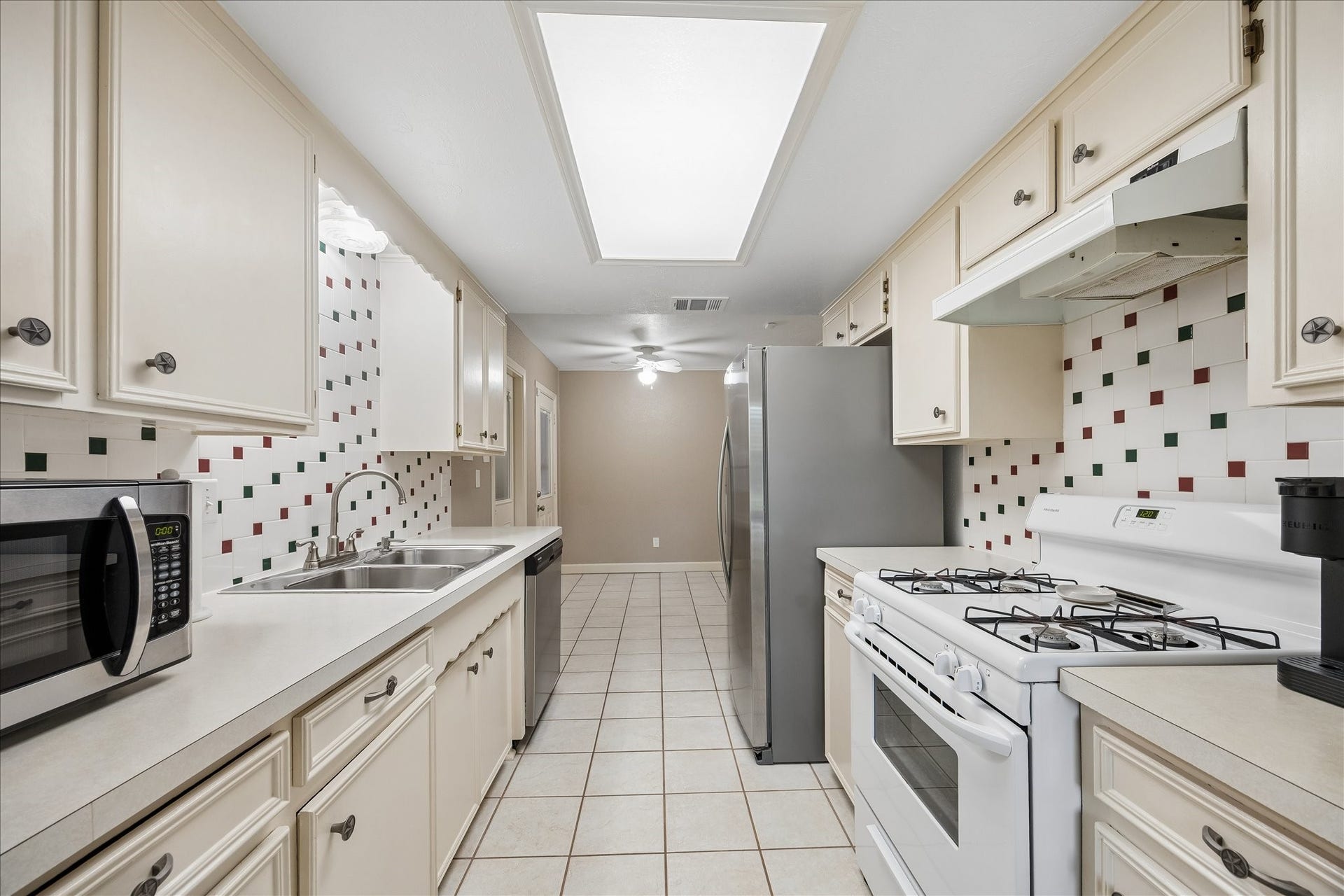 13626 Greenridge Drive, Sugar Land, TX 77498 13626 Greenridge Drive, Sugar Land, TX 77498