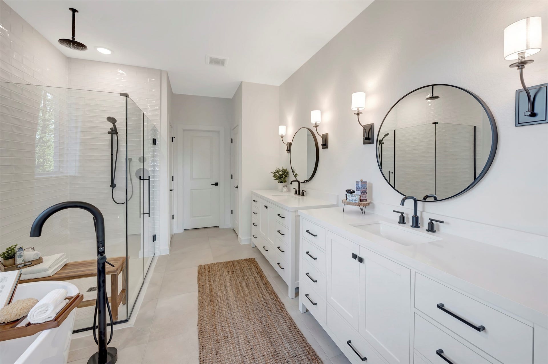 1073 Apple Ridge Road, Magnolia, TX 77363 Spa-like primary bath (*Photo not of actual home and used for illustration purposes only.)