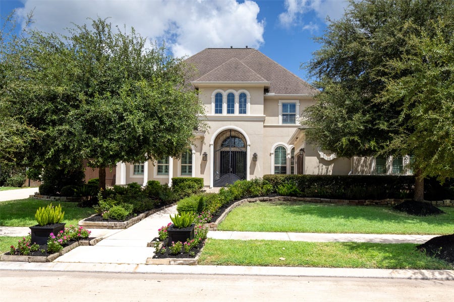 Property photo for 9407 Fox Bend Lane, Missouri City, TX