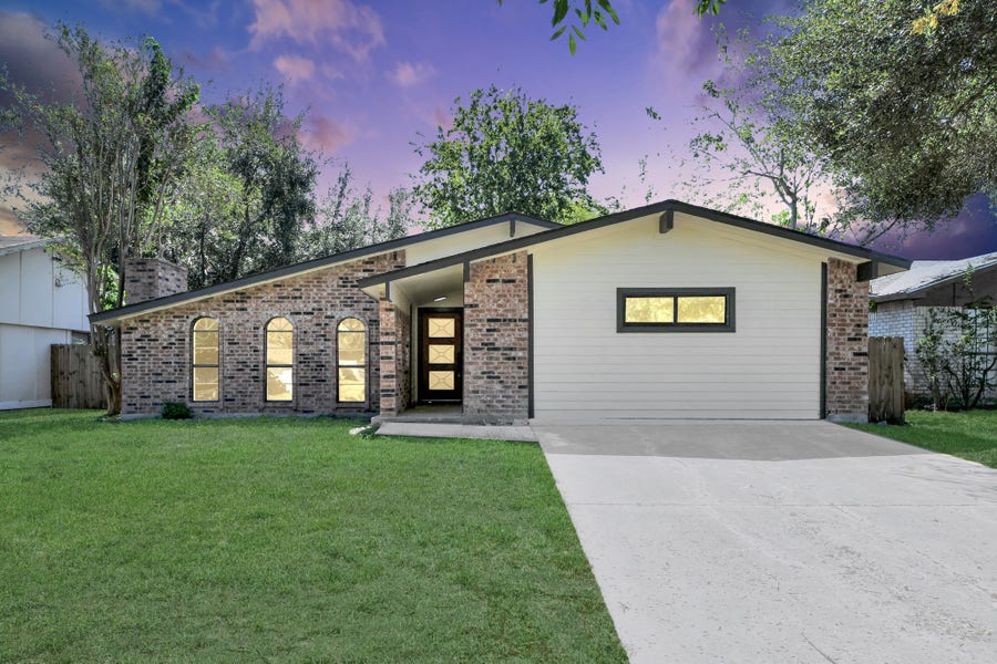 Property photo for 15307 Camino Del Sol Drive, Houston, TX