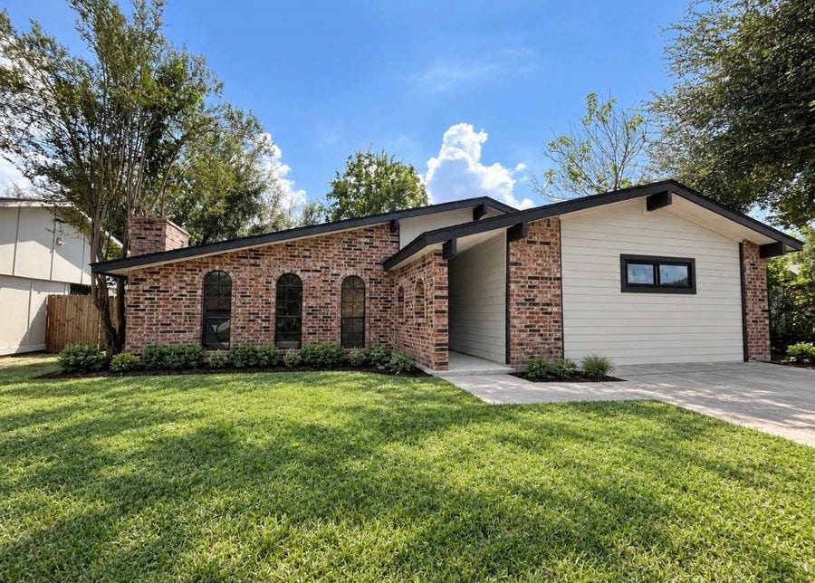 Property photo for 15307 Camino Del Sol Drive, Houston, TX