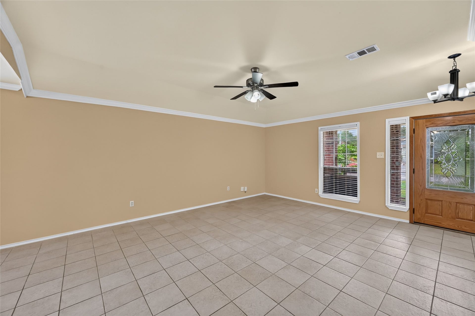 2427 Chalet Road, Houston, TX 77038