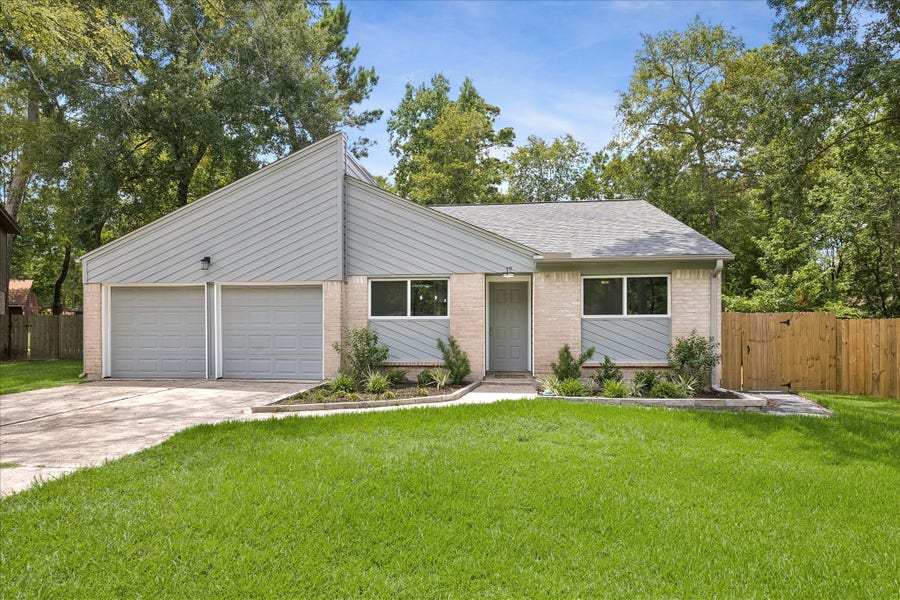 Property photo for 17 Oldstream Court, The Woodlands, TX