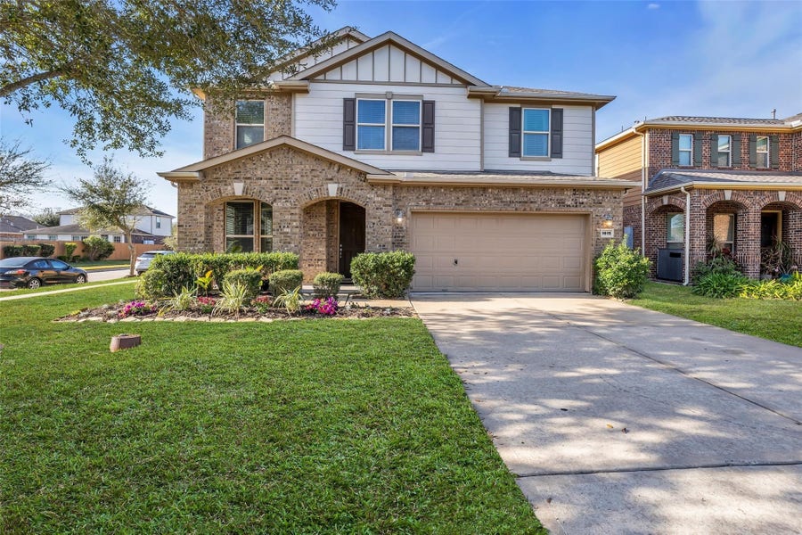 Property photo for 1615 Bel Riposo Lane, League City, TX