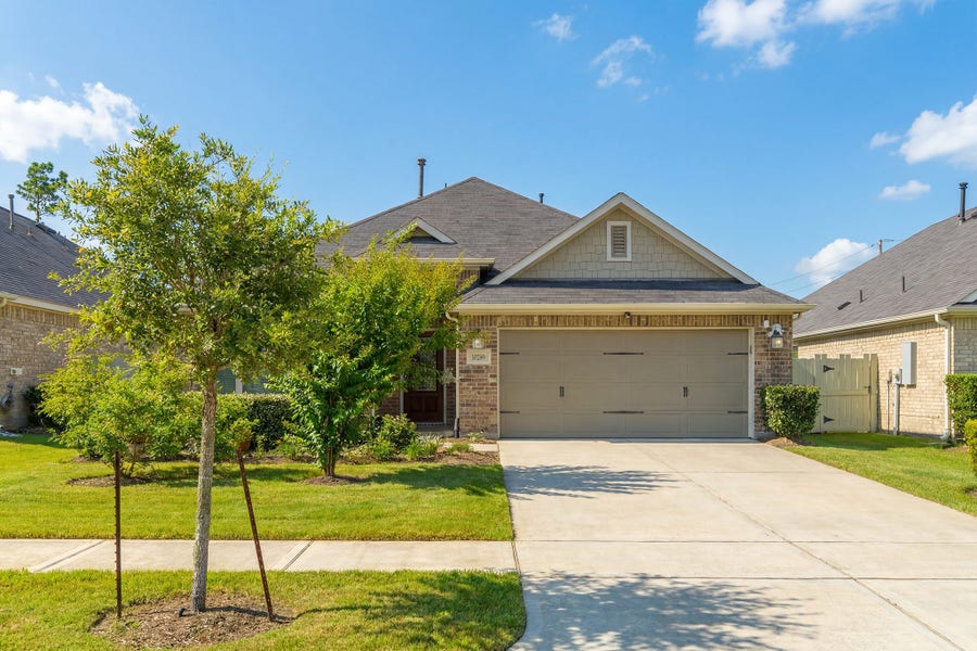 Property photo for 10289 S Goshawk Trail, Conroe, TX