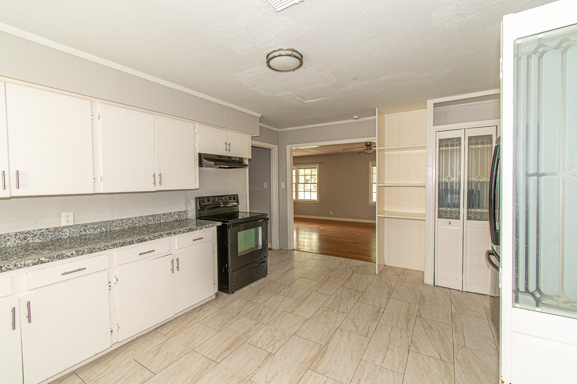 8 Coronado Circle, La Marque, TX 77568 8 Coronado Circle, La Marque, TX 77568