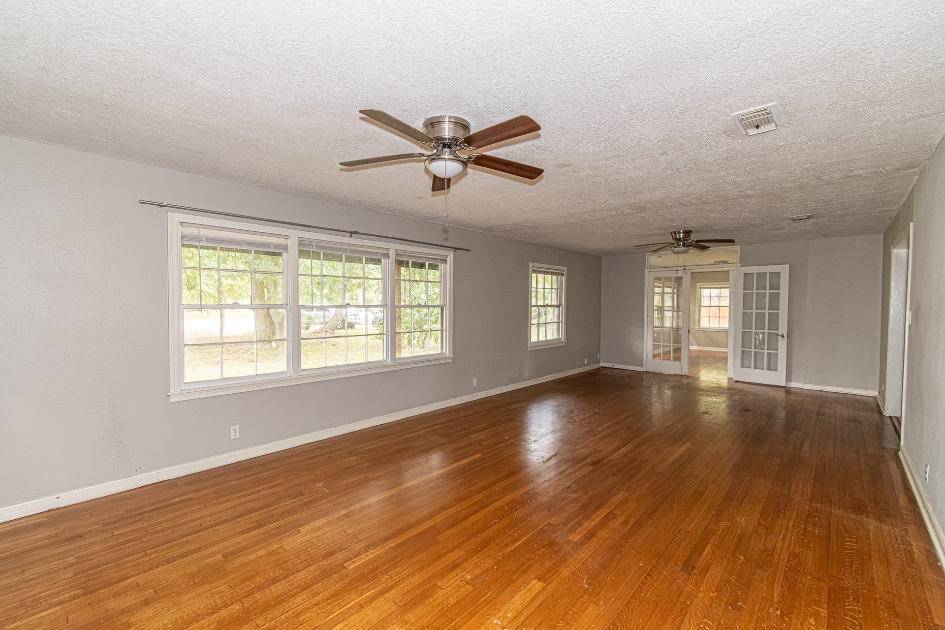 8 Coronado Circle, La Marque, TX 77568 8 Coronado Circle, La Marque, TX 77568