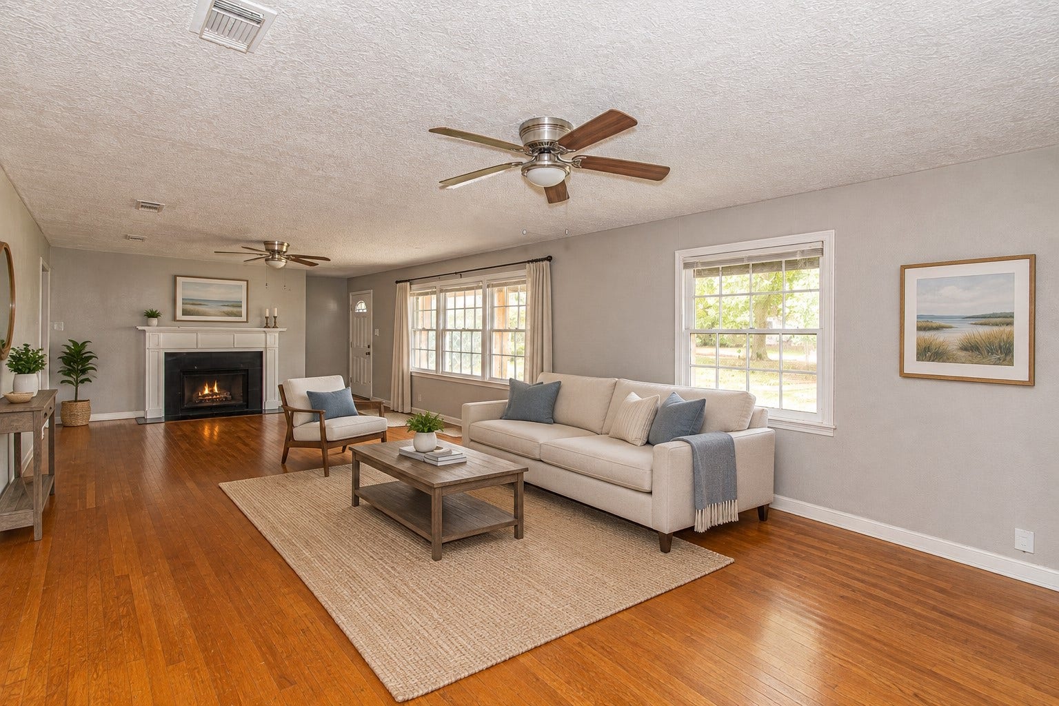 8 Coronado Circle, La Marque, TX 77568 *VIRTUALLY STAGED* to help you get some ideas.
