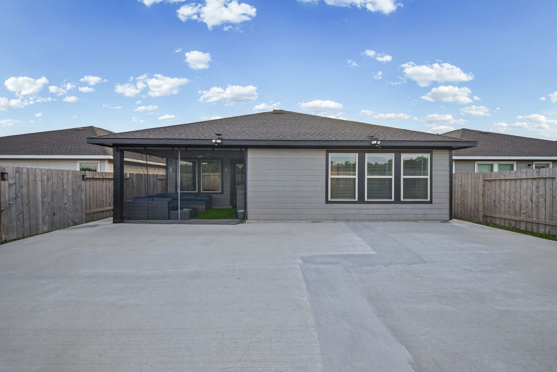 13778 Kit Run, Splendora, TX 77372 NO BACK NEIGHBORS means added privacy without homes overlooking your backyard! Imagine weekend BBQs, outdoor dining and entertaining family and friends with plenty of room to spread out!