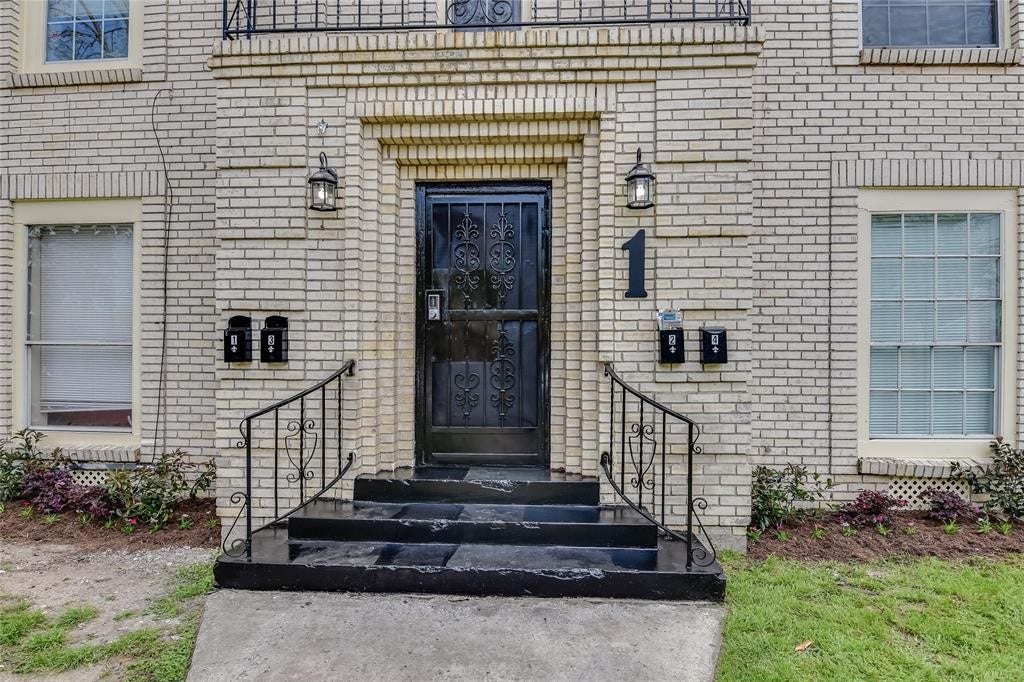1 Sidney Street, #3, Houston, TX 77003