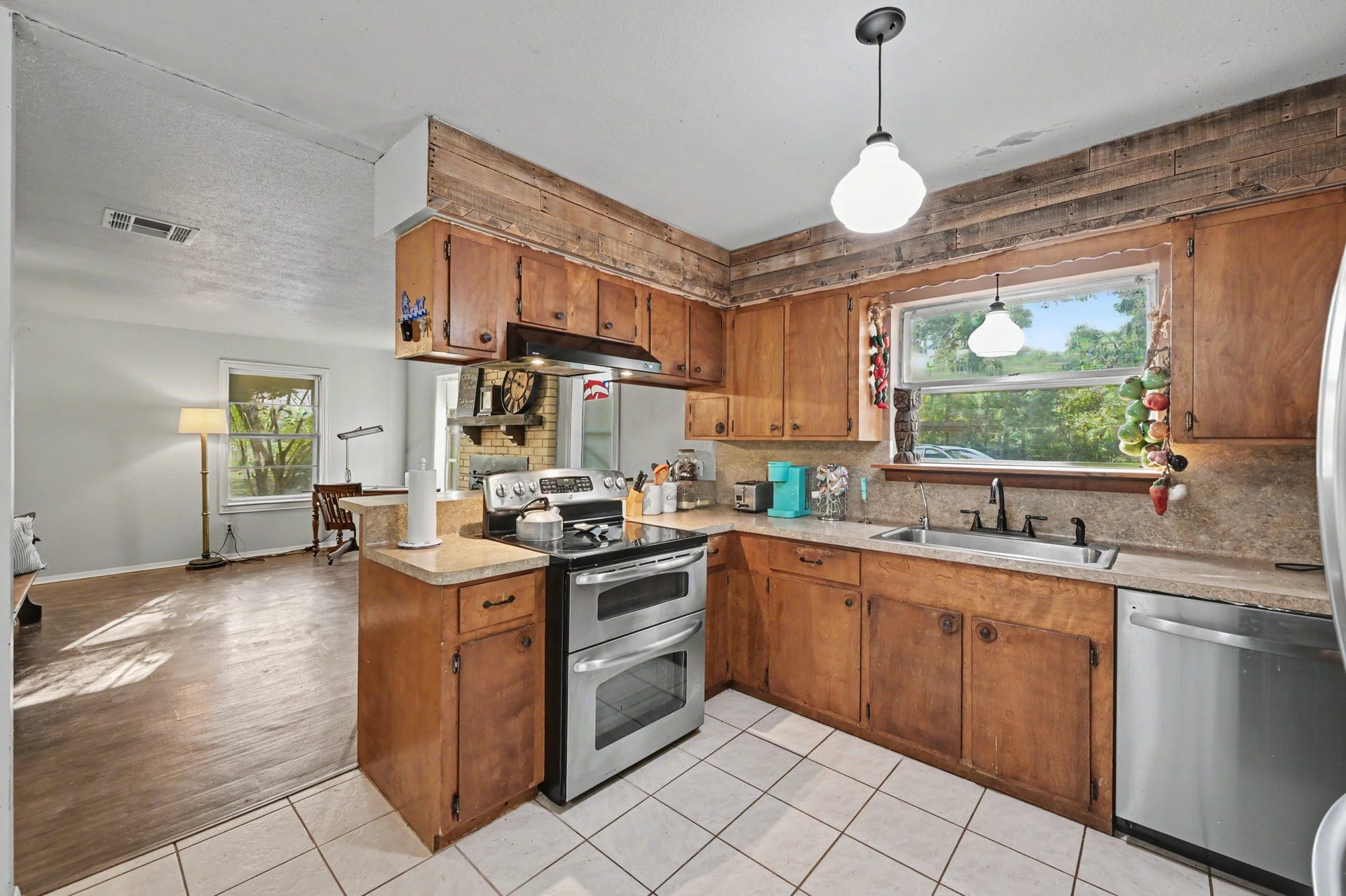 19127 Stillwood Road, Cleveland, TX 77328 19127 Stillwood Road, Cleveland, TX 77328