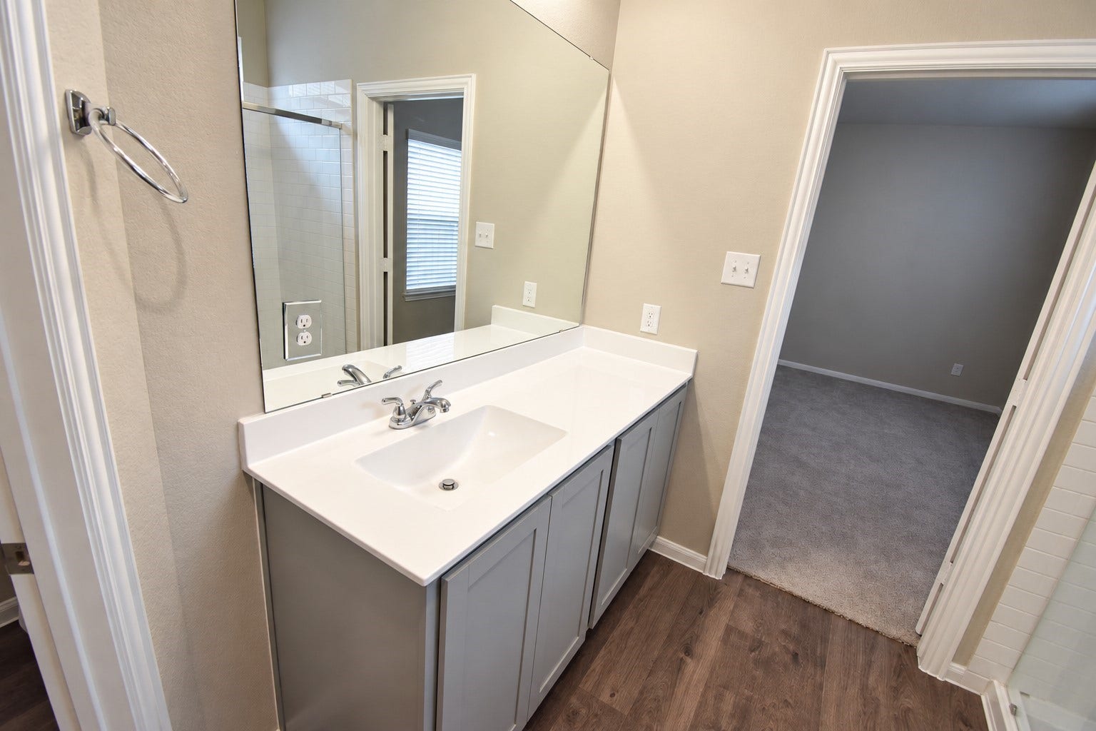 3187 Savannah Rose Drive, Angleton, TX 77515 3187 Savannah Rose Drive, Angleton, TX 77515