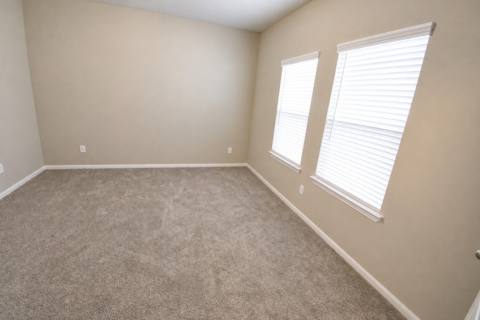3187 Savannah Rose Drive, Angleton, TX 77515 3187 Savannah Rose Drive, Angleton, TX 77515