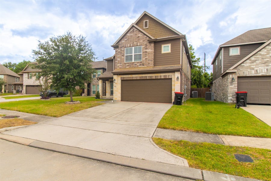 Property photo for 15206 Cedar Scurry Circle, Houston, TX