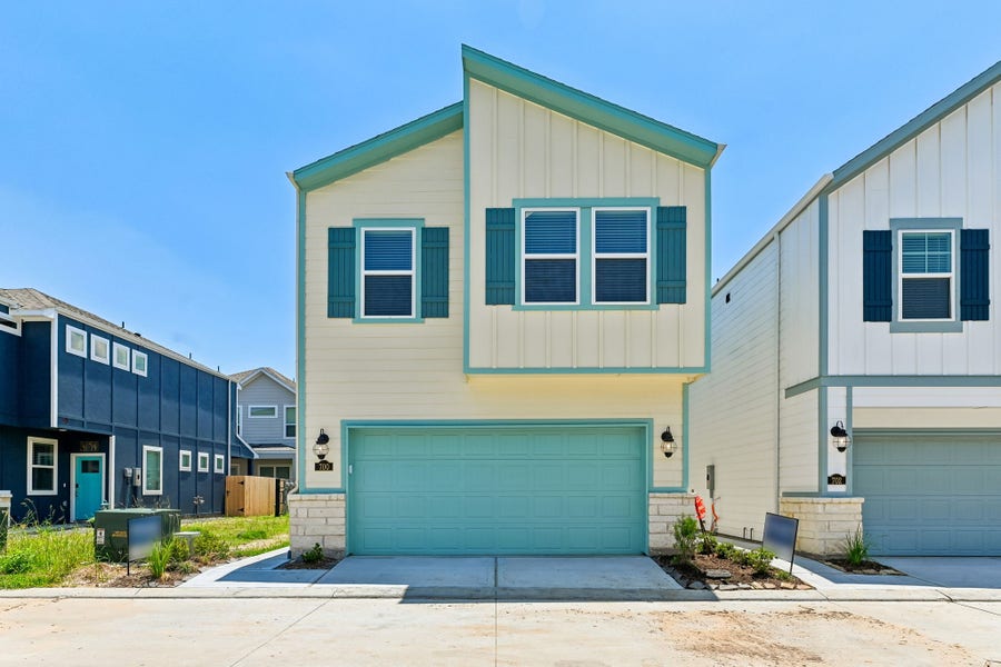 Property photo for 700 Sand Dollar Drive, Kemah, TX