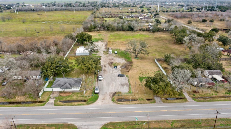 Property photo for 1176 Fm 517 Road, Alvin, TX