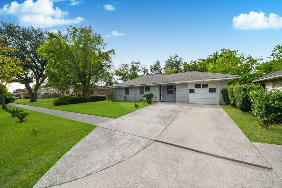 Property photo for 706 Arvana Street, Houston, TX