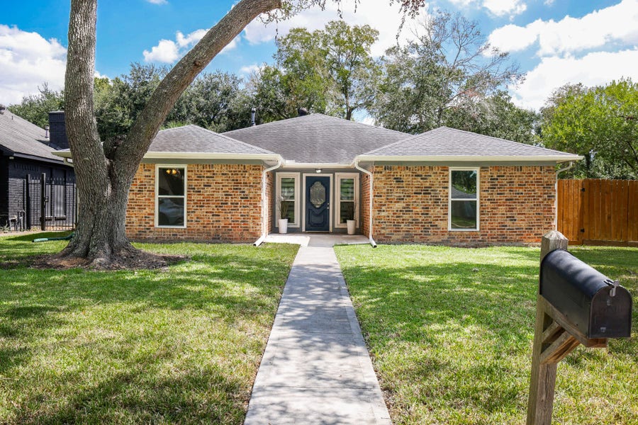 Property photo for 1802 Elmwood Court, Sugar Land, TX