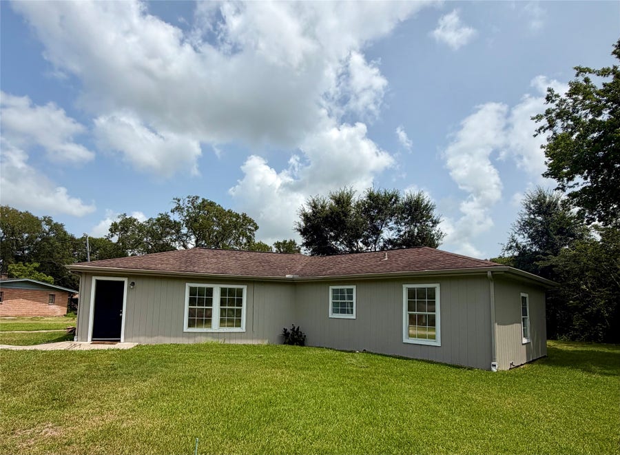 Property photo for 9210 Tacquard Drive, Hitchcock, TX