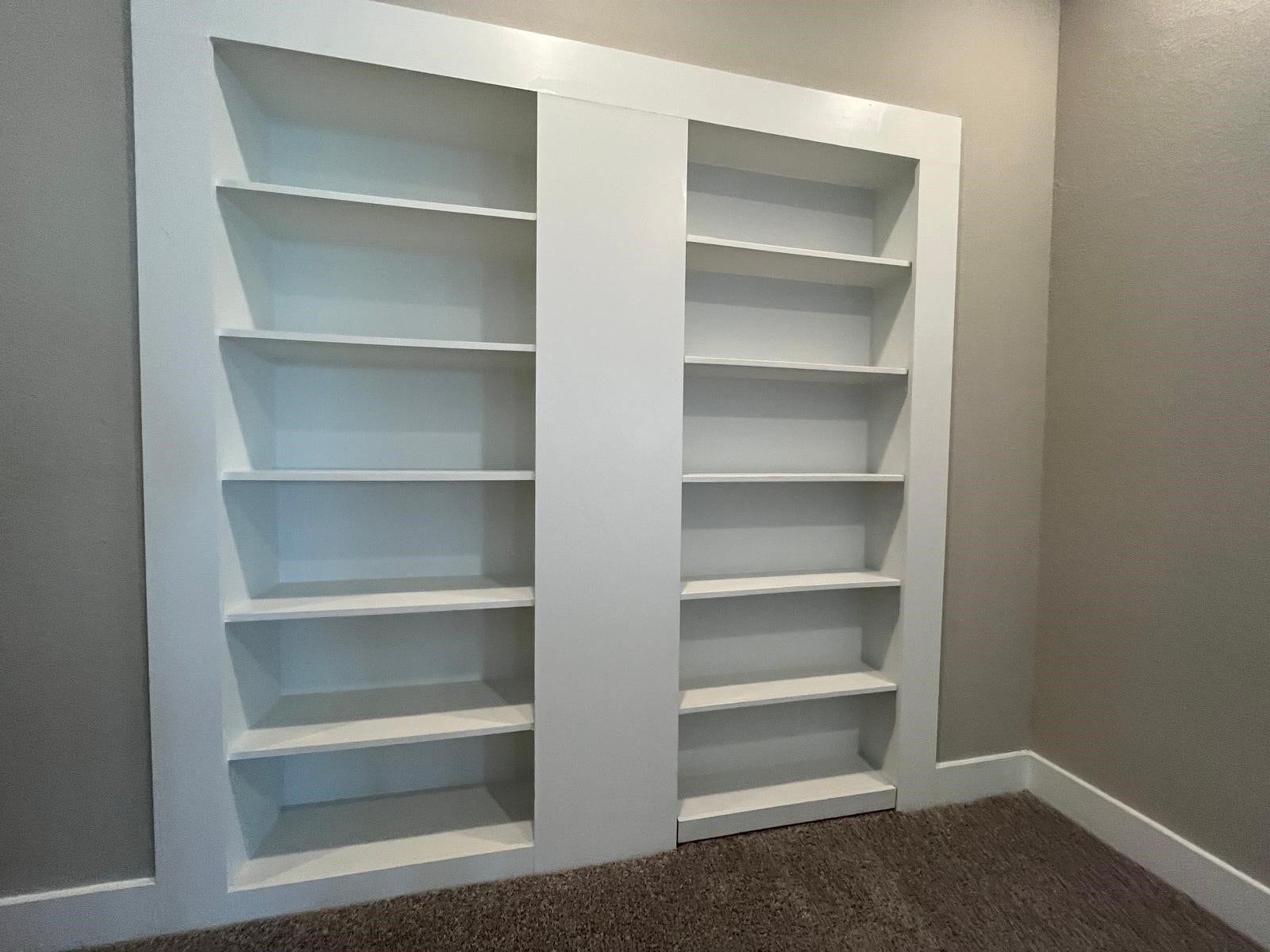 24902 Pavonia Lake Lane, Tomball, TX 77375 Hidden closet door